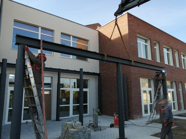 Üvegtető szerkezetépítés