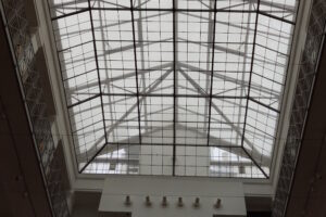 CEU üvegtető fóliázása