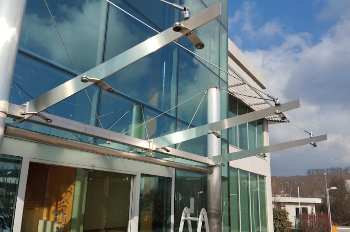 Biatorbágy üvegtető